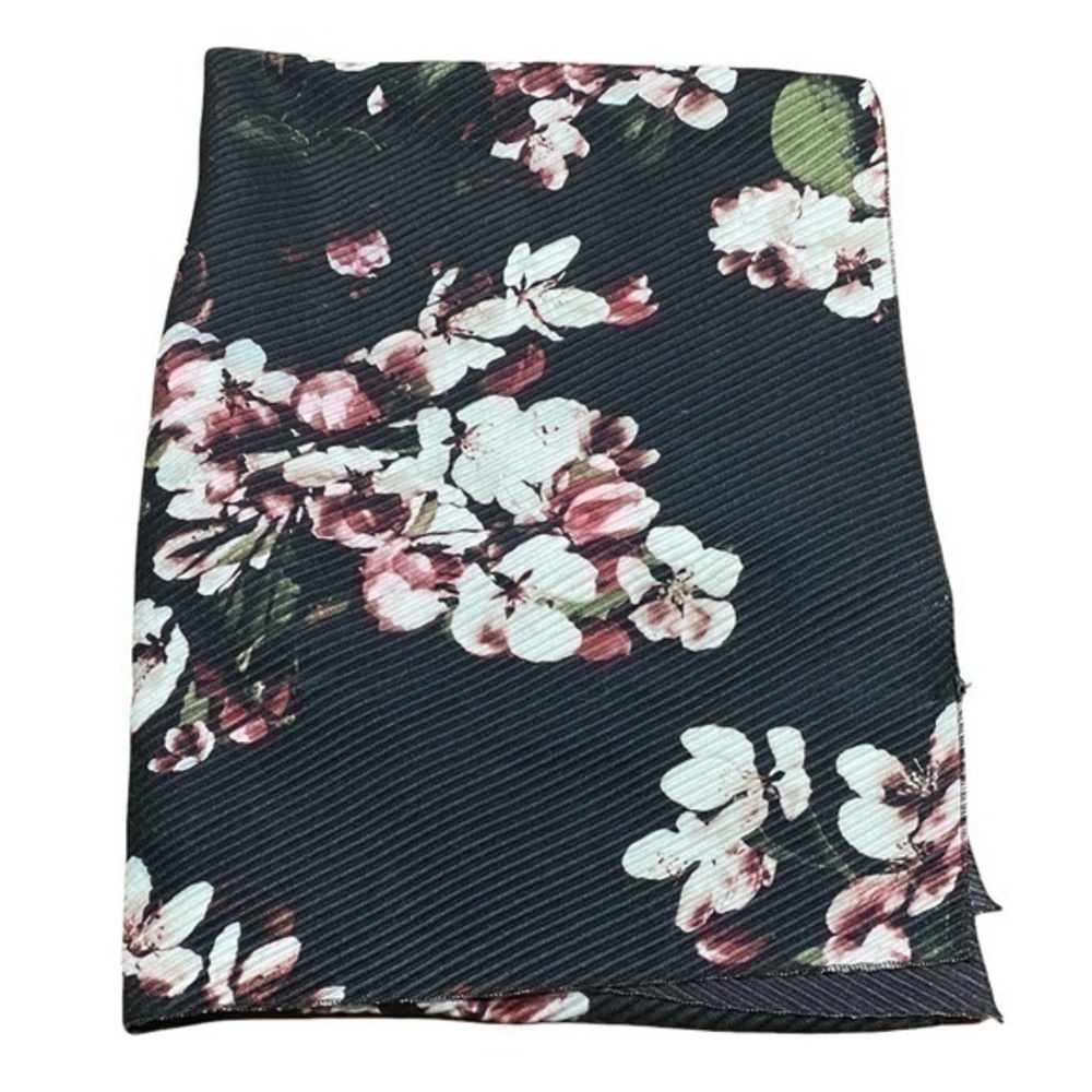 Ellen Tracy Floral Ribbed Scarf/Wrap NWOT